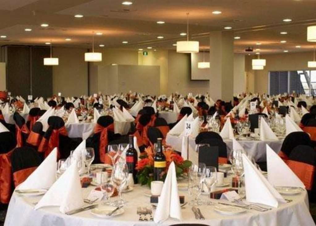 Mantra Melbourne Melton Hotel Facilities photo