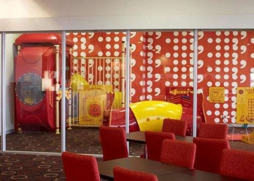 Mantra Melbourne Melton Hotel Amenities photo